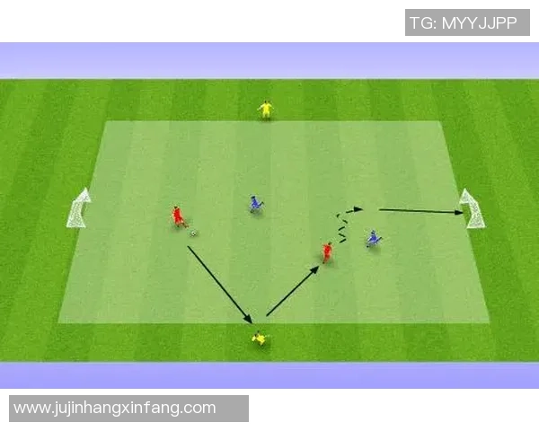 上海足球队区域防守战术解析与实践探讨 上海足球队区域防守战术解析与实践探讨