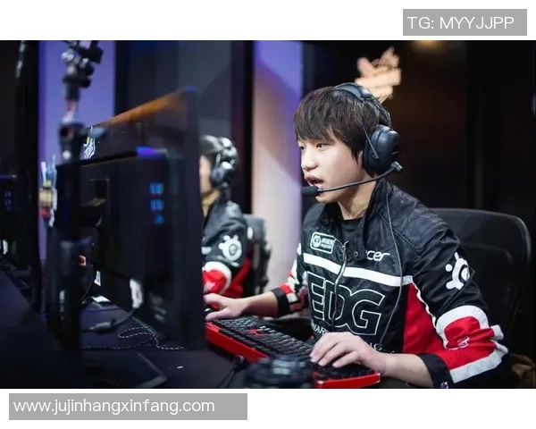 和平精英战术分析:深入探讨EDG团队的盯防策略与执行效果 和平精英战术分析:深入探讨EDG团队的盯防策略与执行效果