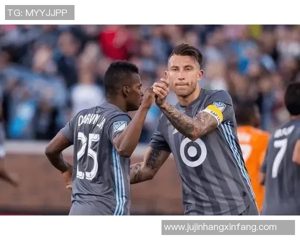 新英格兰革命队与温哥华白帽队的精彩对决分析与赛后点评